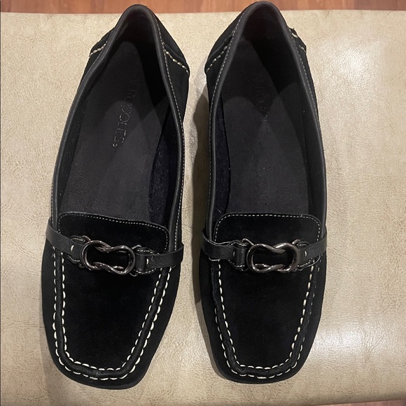 AEROSOLES Black Suede Loafers - Picture 1 of 5